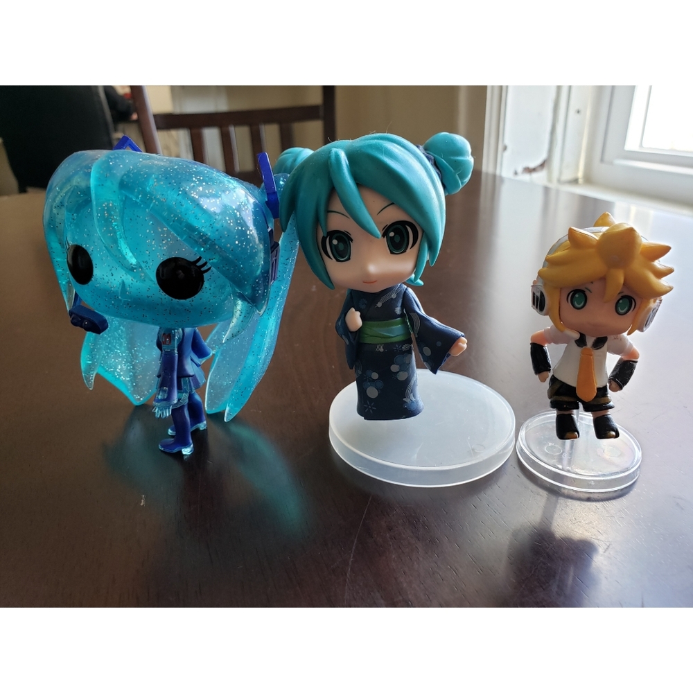 Vocaloid Figures